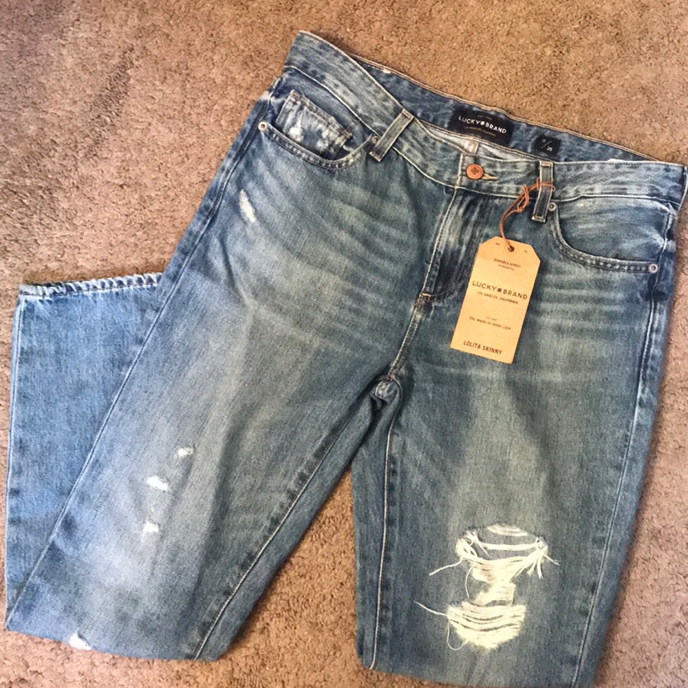 LUCKY BRAND JEANS!